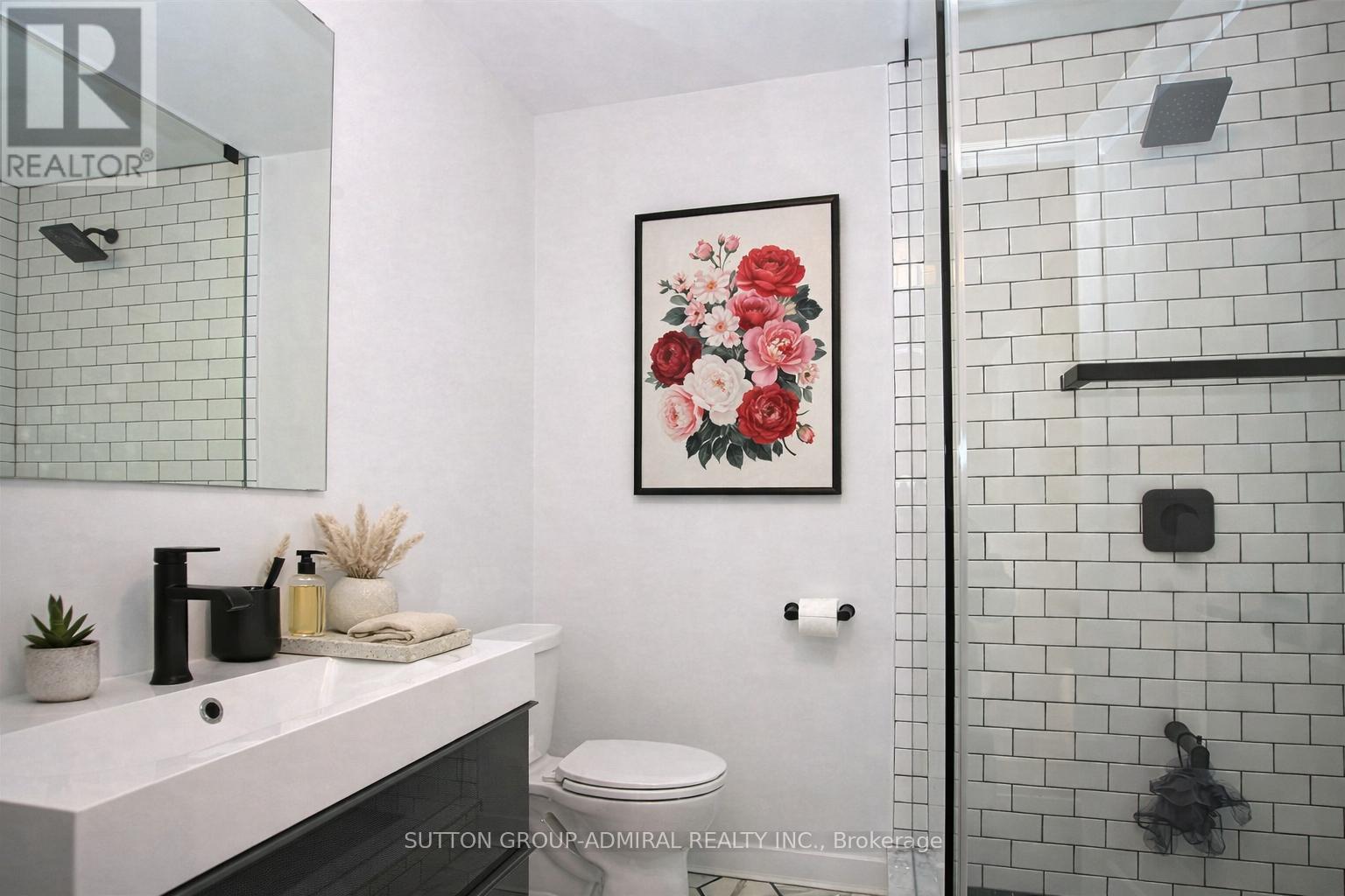 Main Floor - 177 Logan Avenue, Toronto, Ontario  M4M 2N2 - Photo 8 - E12935048