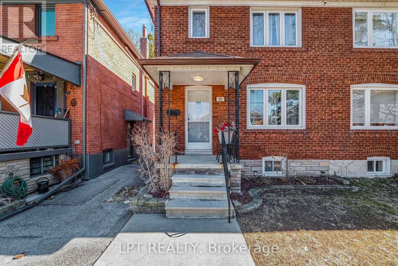 89 Highfield Road, Toronto, Ontario  M4L 2T9 - Photo 4 - E12935116