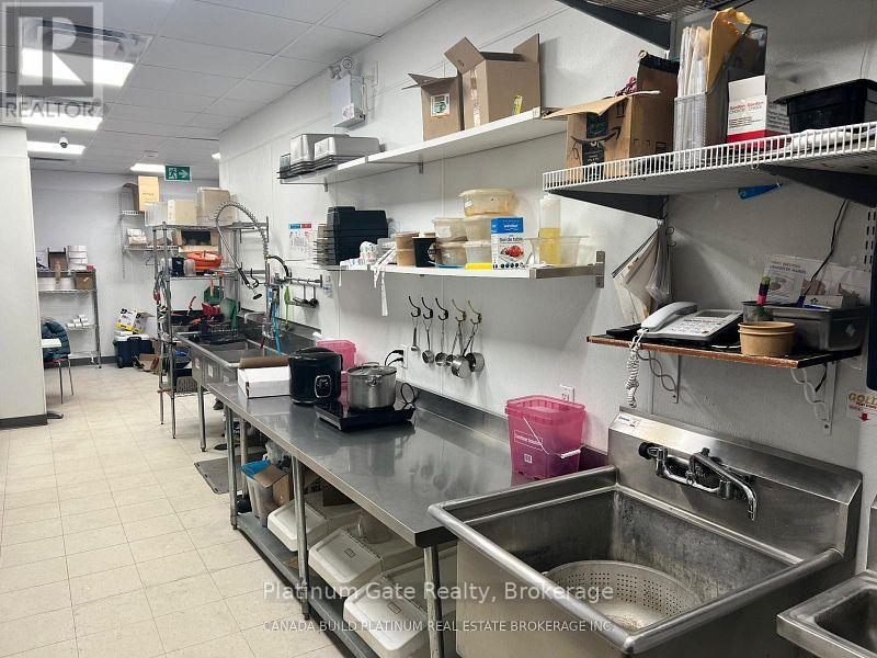 331 Bayfield Street, Barrie (Bayfield), Ontario  L4M 3C2 - Photo 9 - S12886642