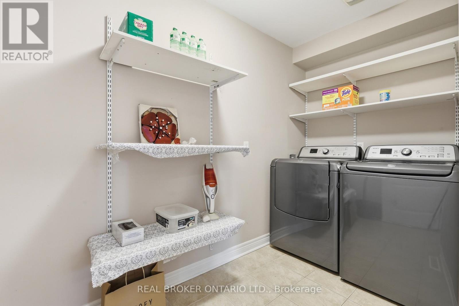 Main - 2 Sir Jacobs Crescent, Brampton, Ontario  L7A 3T4 - Photo 11 - W12924810