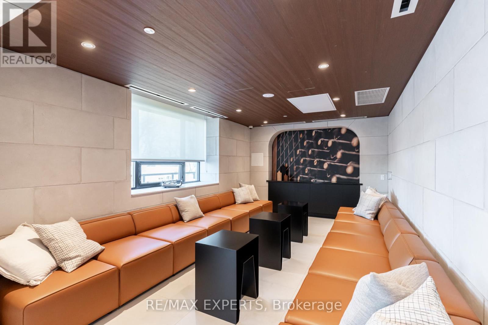 336 - 2075 King Road, King (King City), Ontario  L7B 0R6 - Photo 27 - N12934986