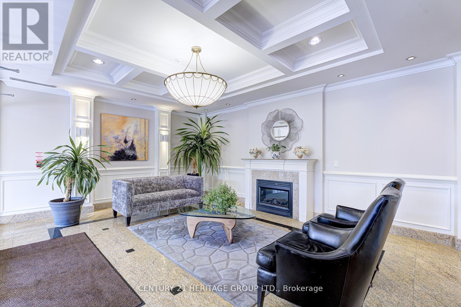 1003 - 130 Pond Drive, Markham, Ontario  L3T 7W5 - Photo 4 - N12935098