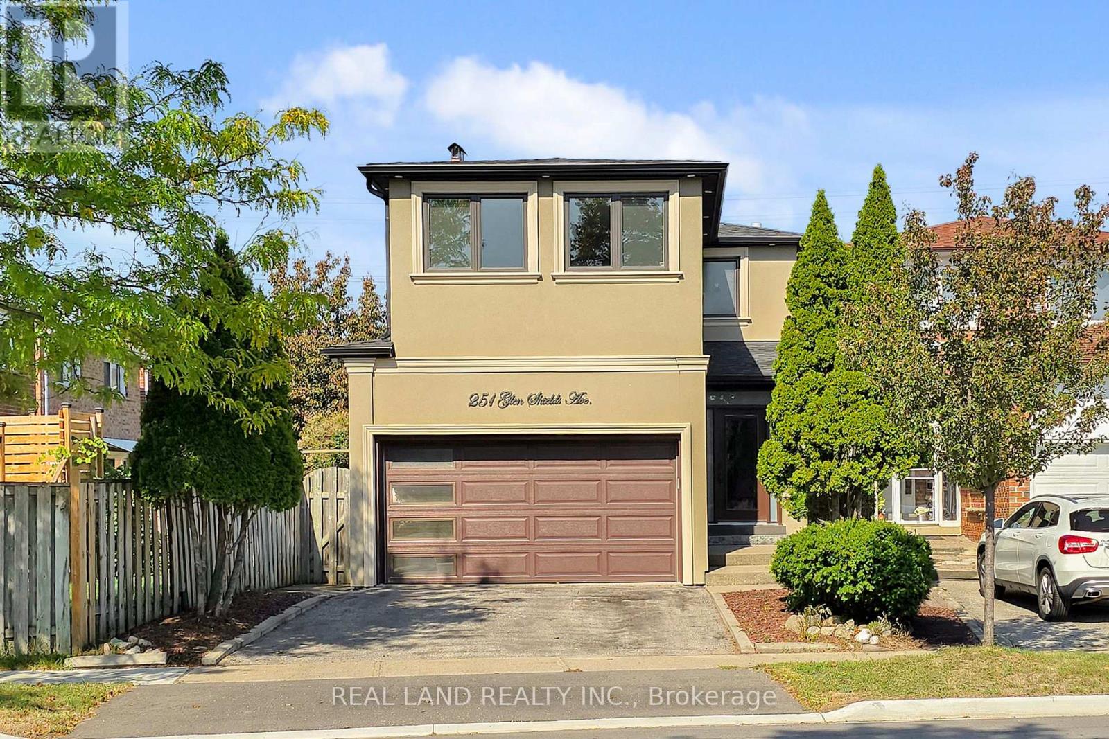 251 GLEN SHIELDS AVENUE, Vaughan, Ontario