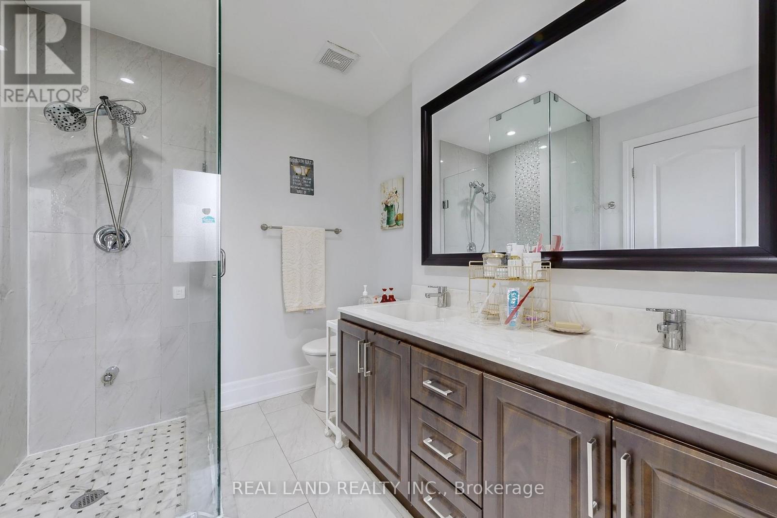 251 Glen Shields Avenue, Vaughan (Glen Shields), Ontario  L4K 2R1 - Photo 26 - N12935106