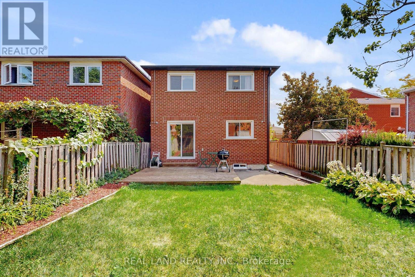 251 Glen Shields Avenue, Vaughan (Glen Shields), Ontario  L4K 2R1 - Photo 40 - N12935106