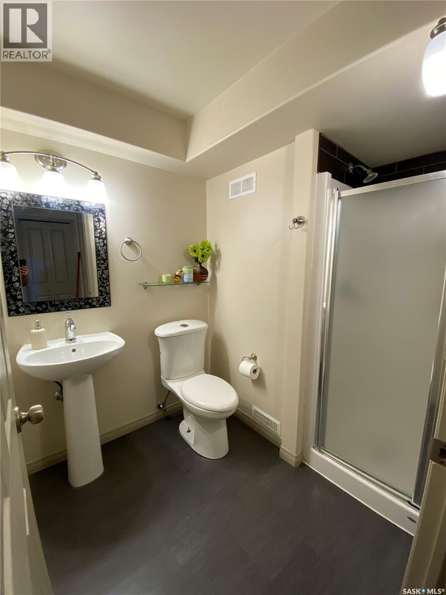 919 Glenview Cove, Martensville, Saskatchewan  S0K 0A2 - Photo 14 - SK031461