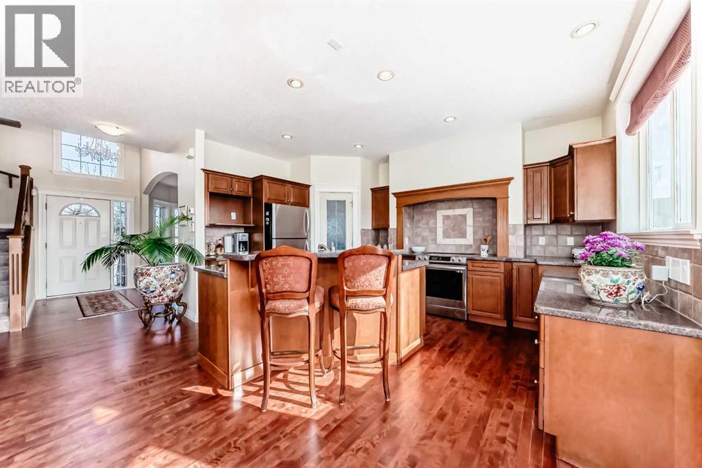 68 Strathlea Close SW, Calgary, Alberta  T3H 5B1 - Photo 11 - A2278599