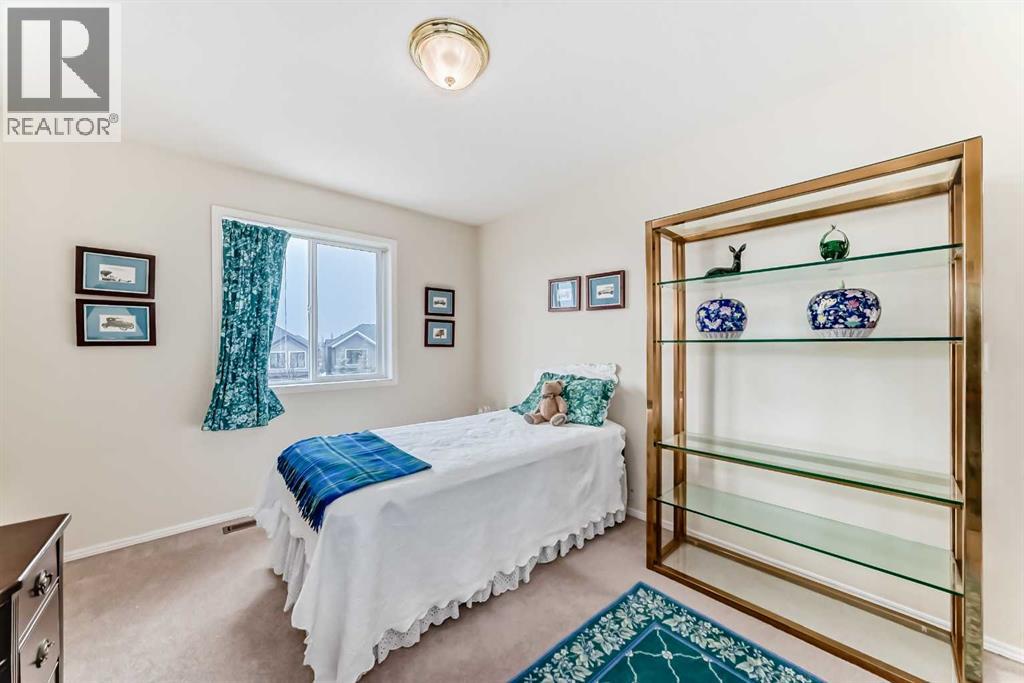 68 Strathlea Close SW, Calgary, Alberta  T3H 5B1 - Photo 22 - A2278599