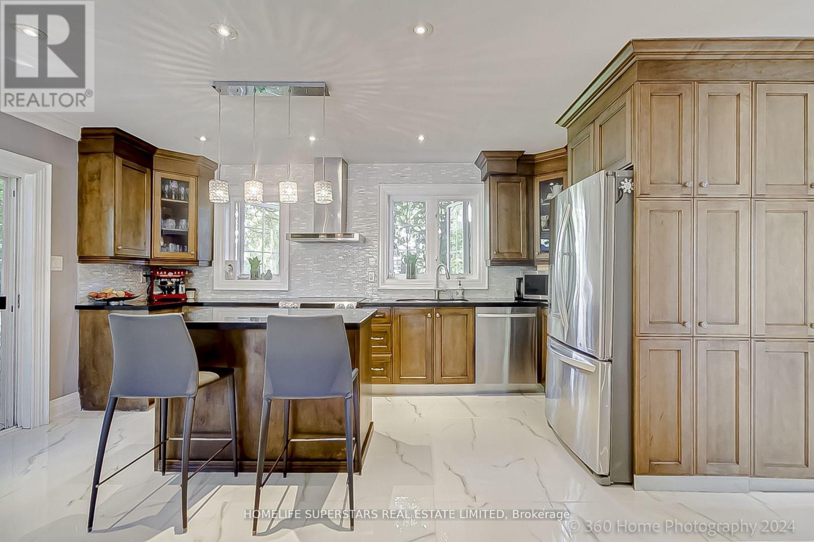 47 Harlow Crescent, Toronto, Ontario  M9V 2Y7 - Photo 9 - W12693666