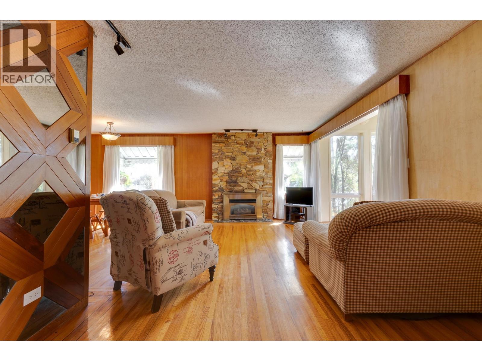 1591 Cedar Street, Prince George, British Columbia  V2L 1B6 - Photo 5 - R3087375