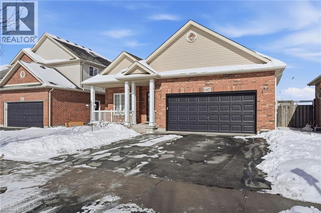 8407 Heikoop Crescent, Niagara Falls, Ontario  L2H 3J7 - Photo 2 - 40807495