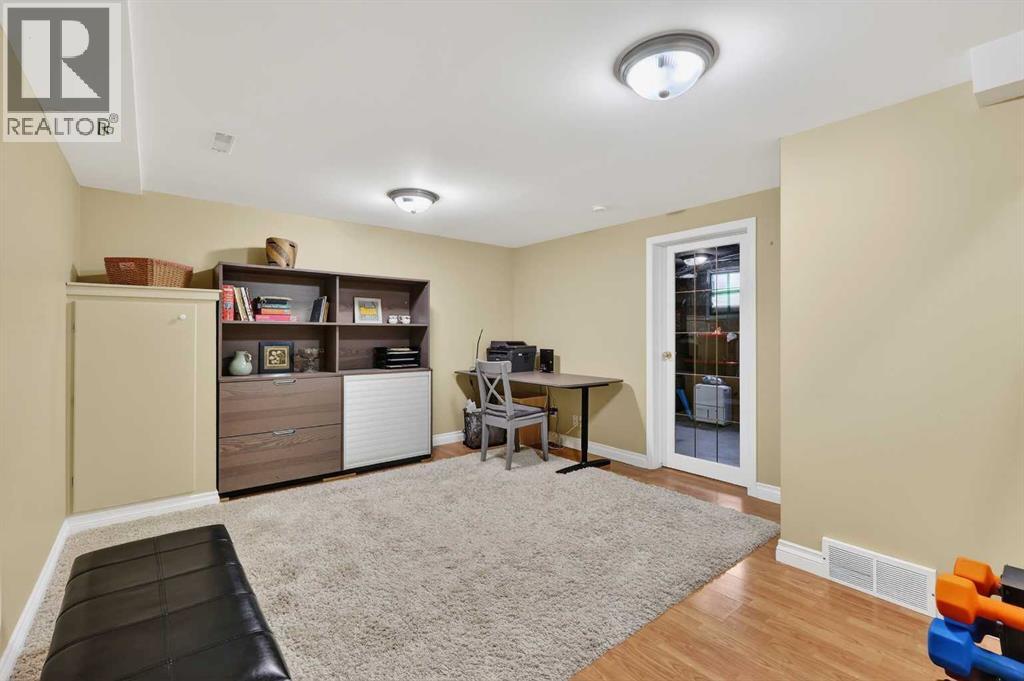 563 Regal Park Ne, Calgary, Alberta  T2E 0S6 - Photo 30 - A2294388