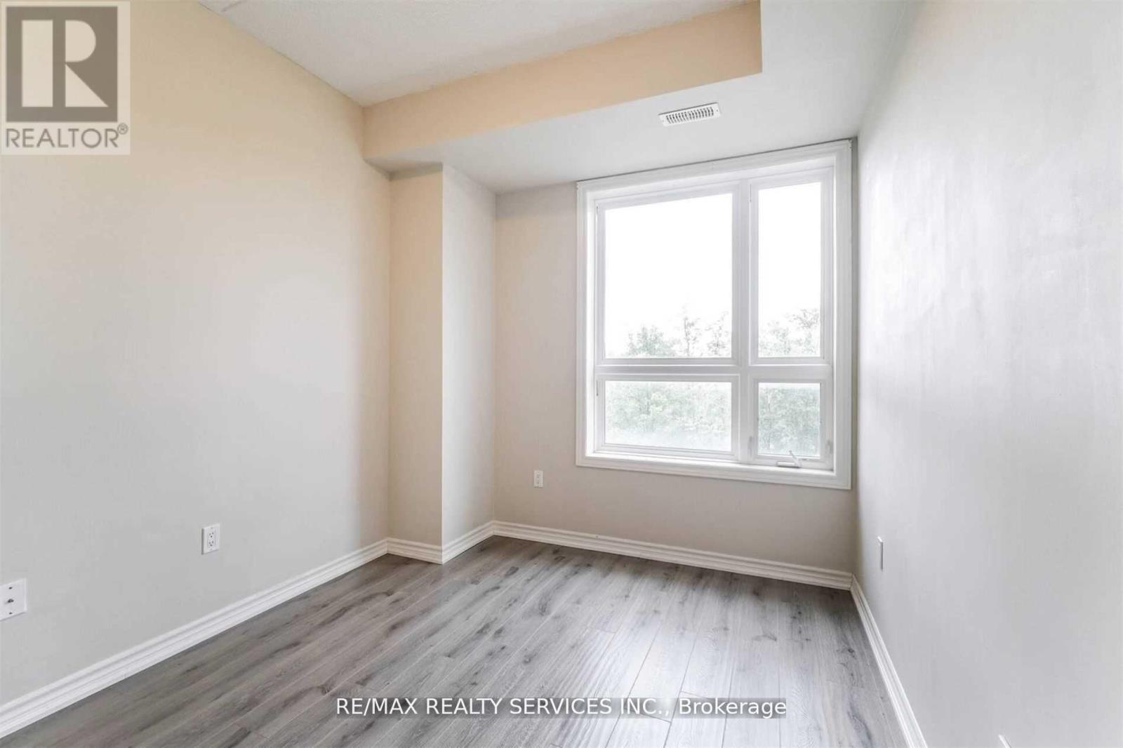 109 - 640 Sauve Street, Milton, Ontario  L9T 9A7 - Photo 5 - W12934988