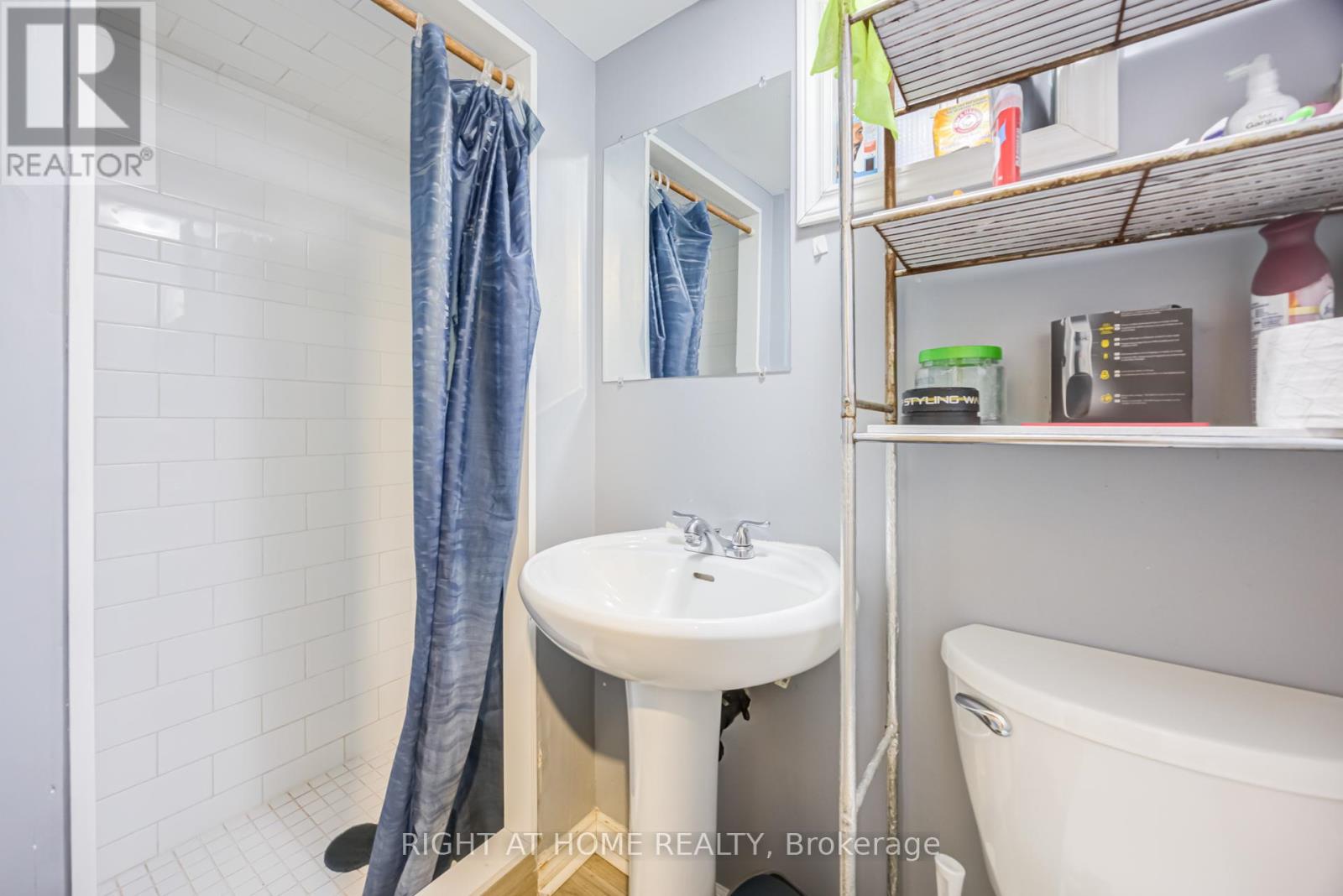 519 Rogers Road, Toronto (Keelesdale-Eglinton West), Ontario  M6M 1B4 - Photo 20 - W12935000