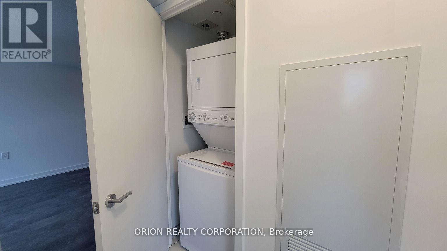 410 - 556 Marlee Avenue, Toronto (Yorkdale-Glen Park), Ontario  M6B 0B1 - Photo 13 - W12935002