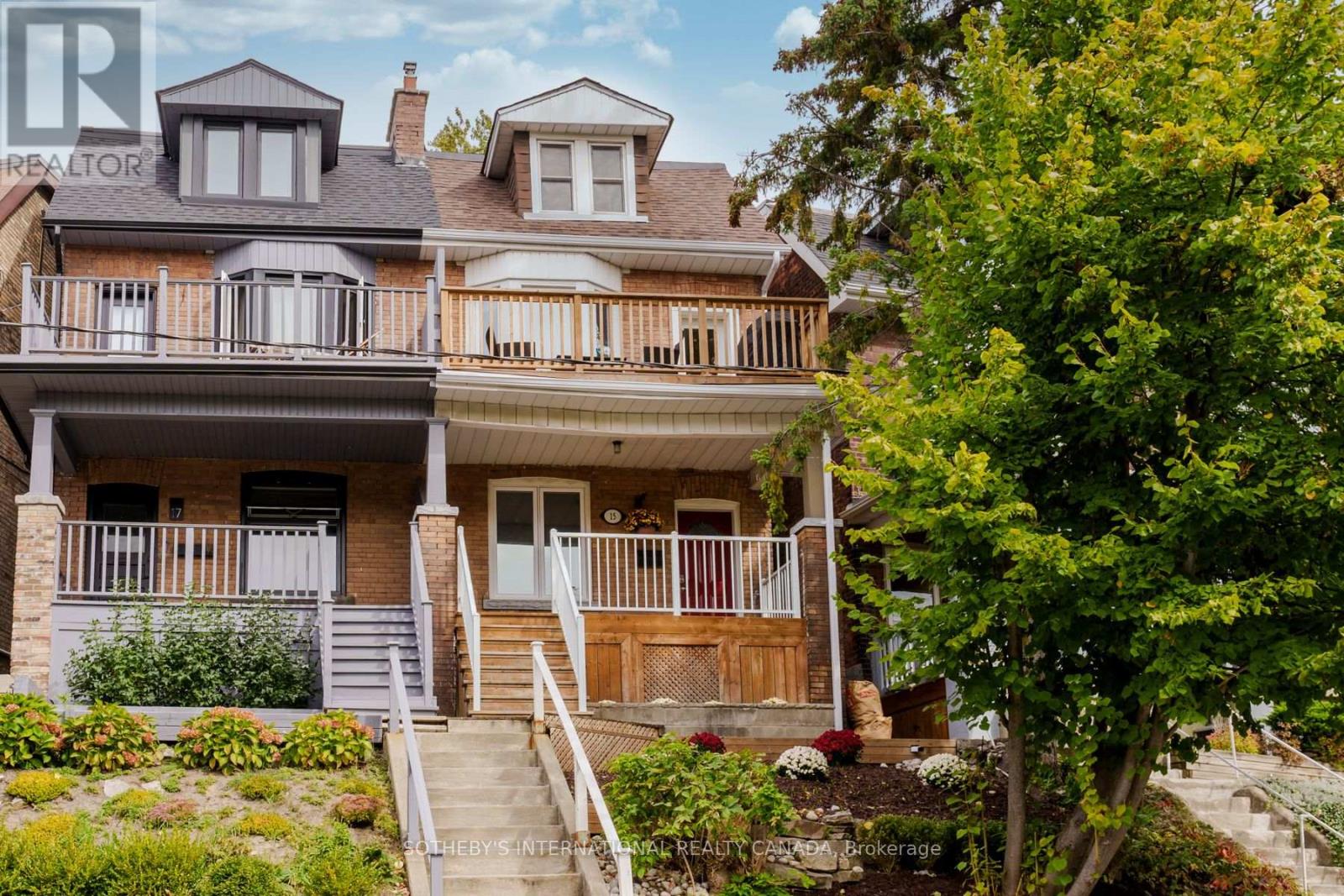 UPPER - 15 INDIAN RD CRESCENT, Toronto, Ontario