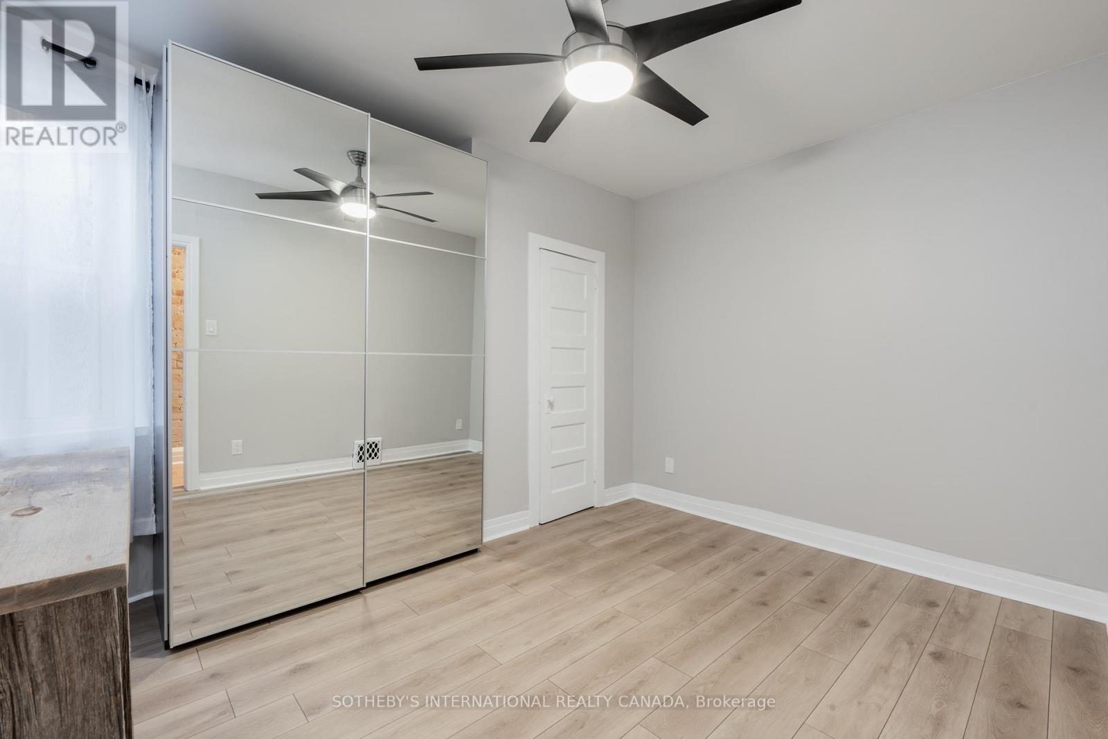 Upper - 15 Indian Rd Crescent, Toronto (High Park North), Ontario  M6P 2E9 - Photo 16 - W12935040