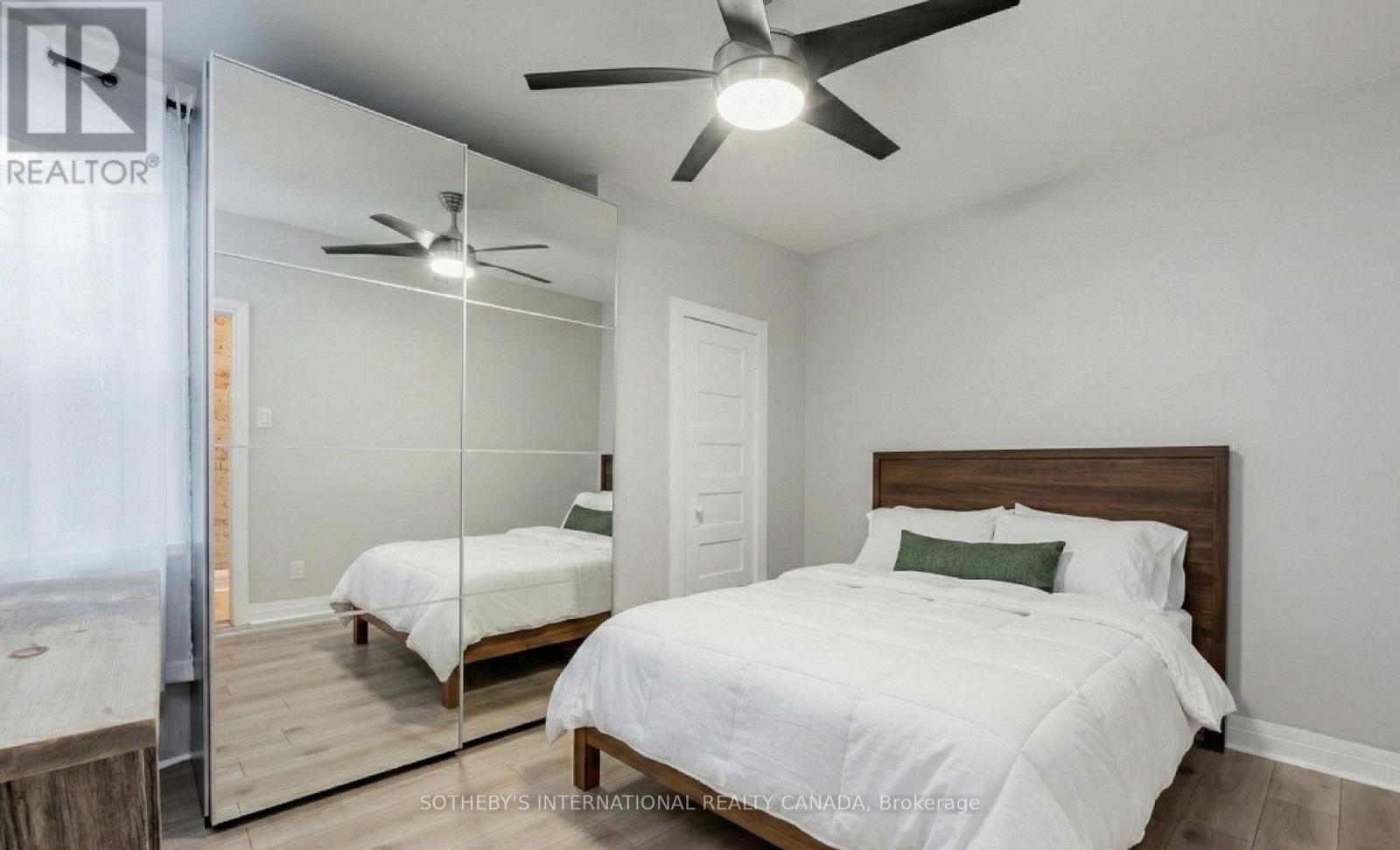 Upper - 15 Indian Rd Crescent, Toronto (High Park North), Ontario  M6P 2E9 - Photo 5 - W12935040