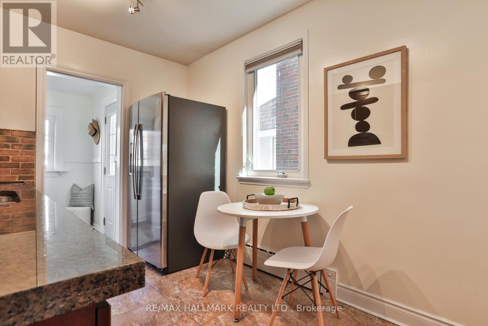 190 Pendrith Street, Toronto, Ontario  M6G 1S2 - Photo 13 - W12935042