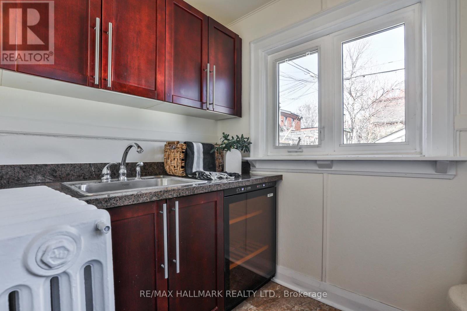 190 Pendrith Street, Toronto, Ontario  M6G 1S2 - Photo 14 - W12935042