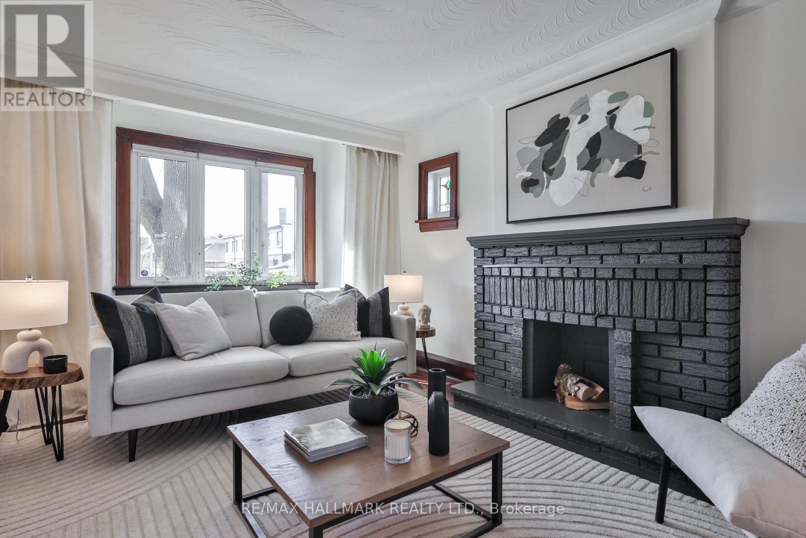 190 Pendrith Street, Toronto, Ontario  M6G 1S2 - Photo 3 - W12935042