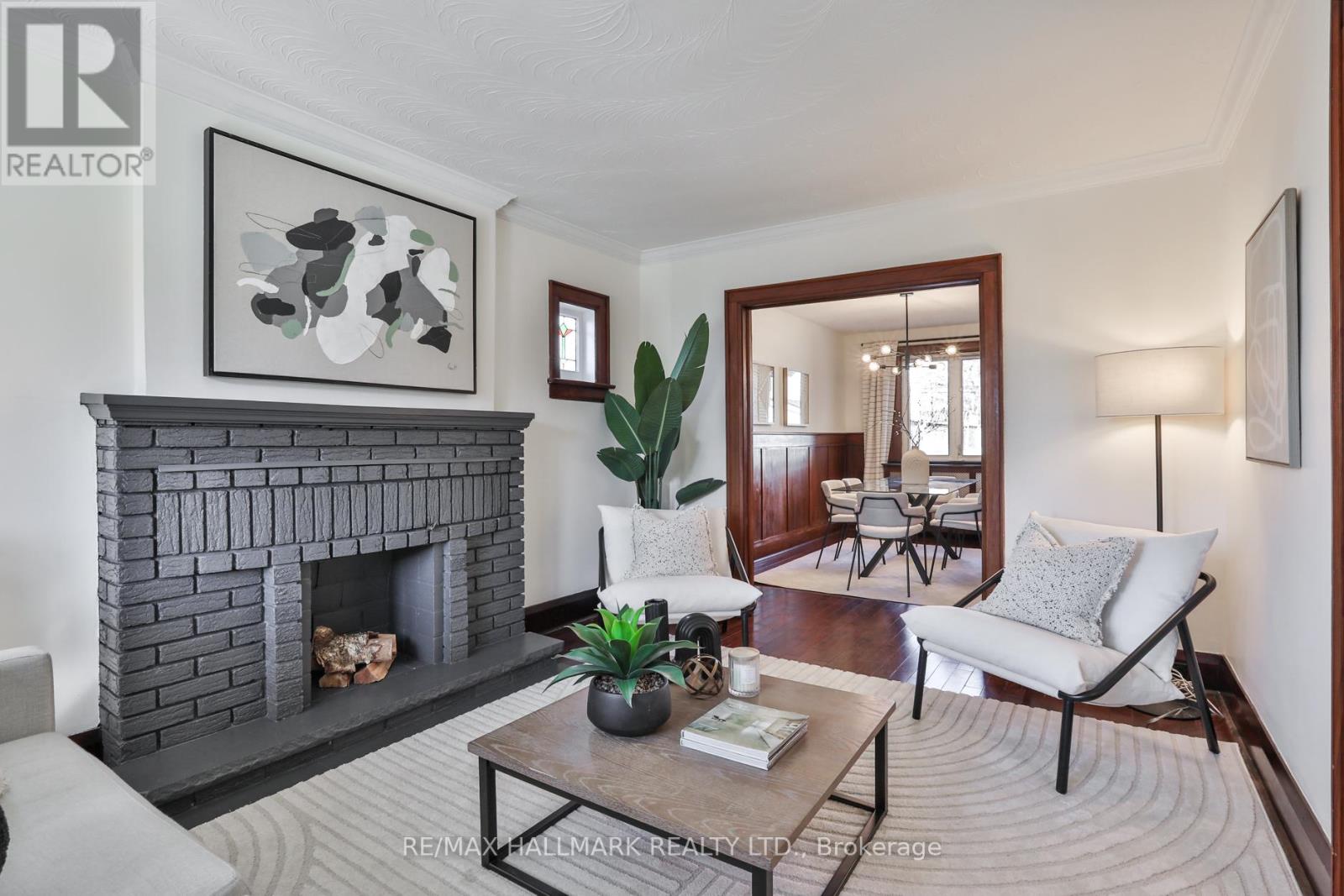 190 Pendrith Street, Toronto, Ontario  M6G 1S2 - Photo 4 - W12935042