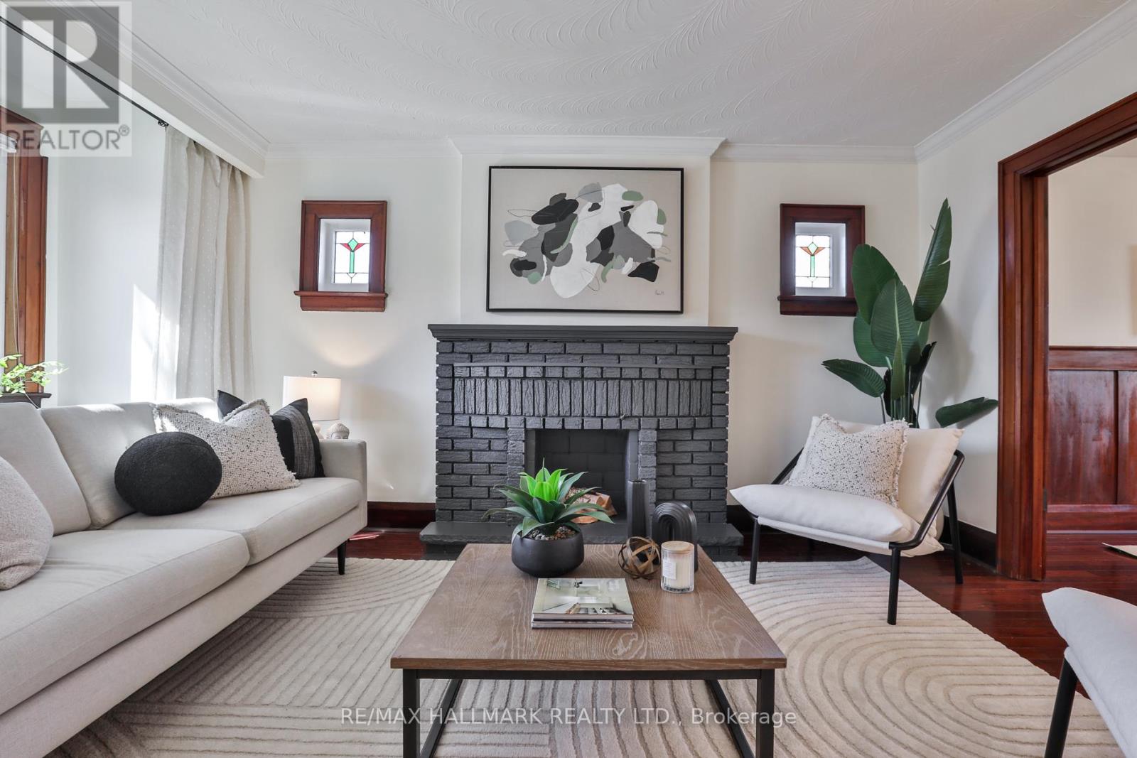 190 Pendrith Street, Toronto, Ontario  M6G 1S2 - Photo 5 - W12935042