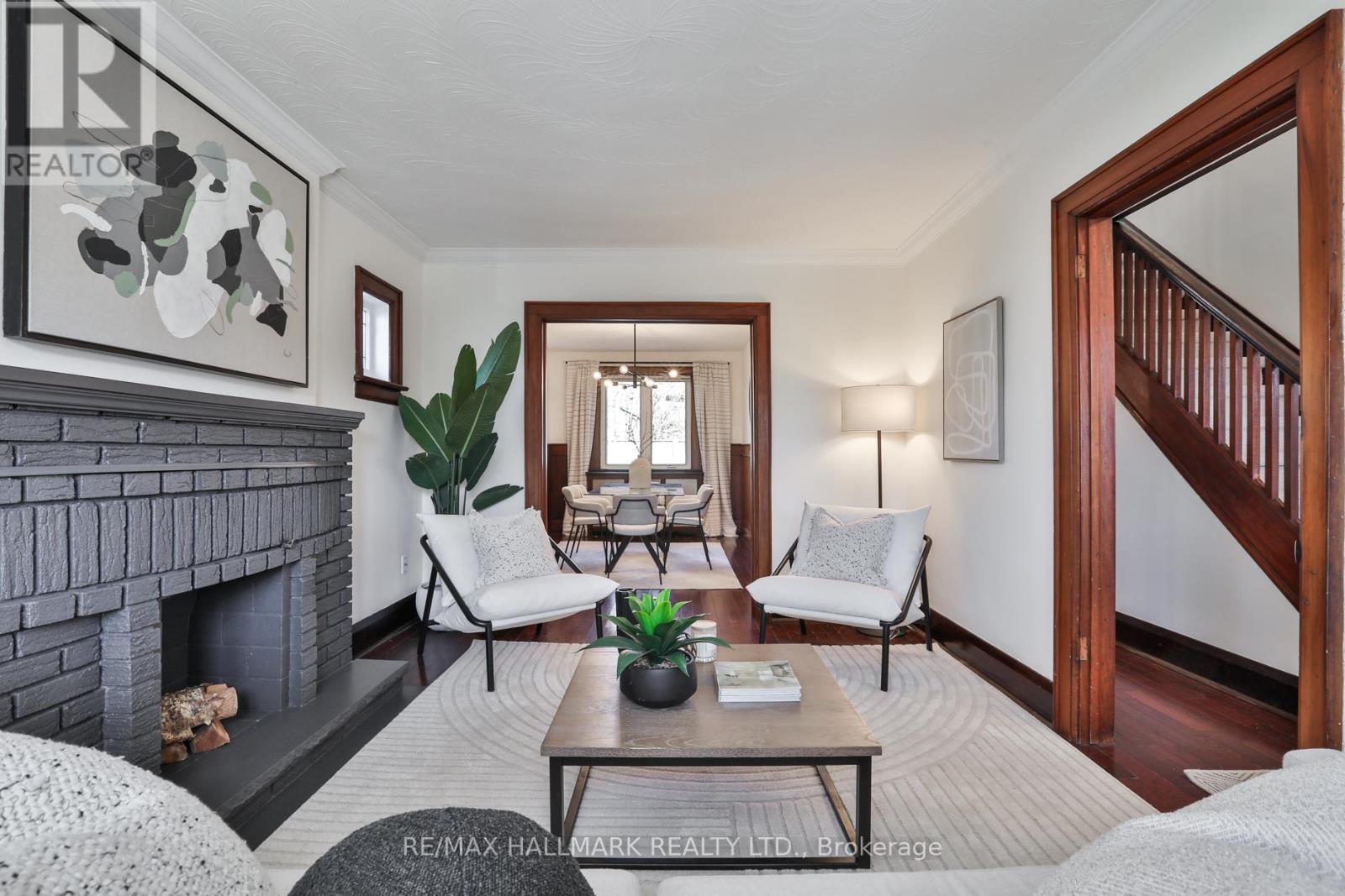 190 Pendrith Street, Toronto, Ontario  M6G 1S2 - Photo 6 - W12935042