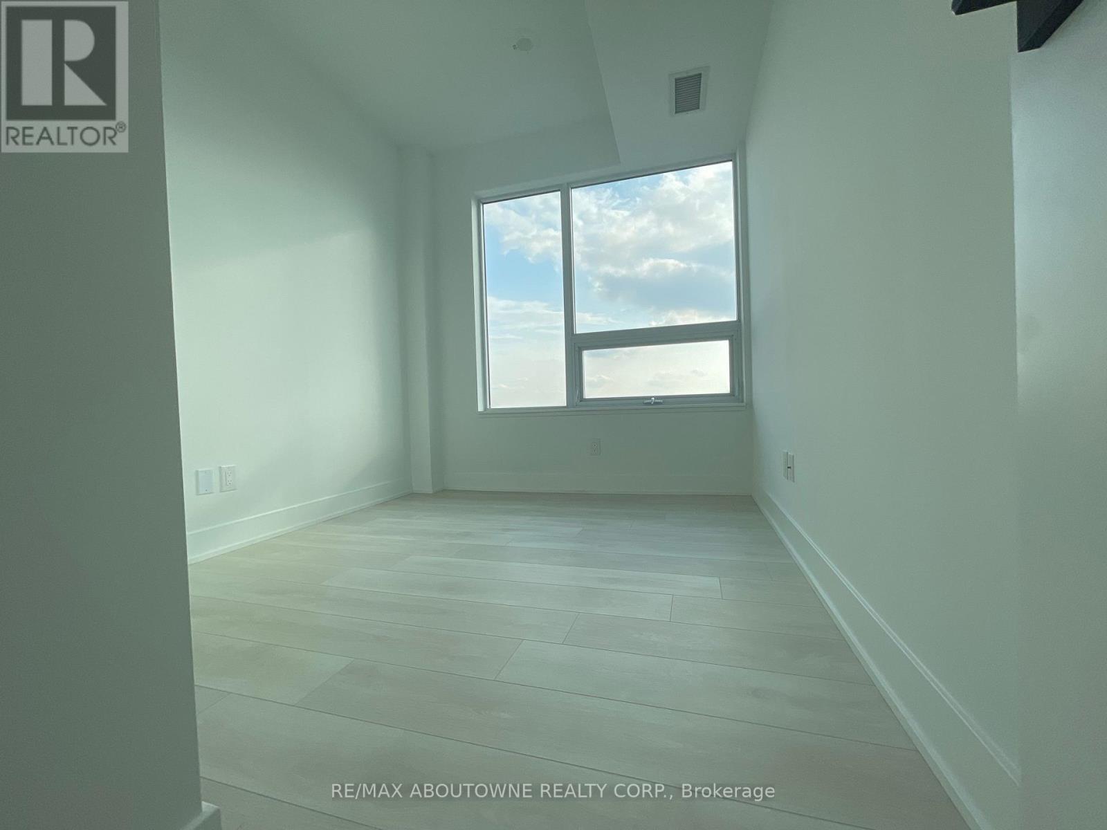 814 - 2489 Taunton Road, Oakville (Ro River Oaks), Ontario  L6H 3R9 - Photo 17 - W12935054