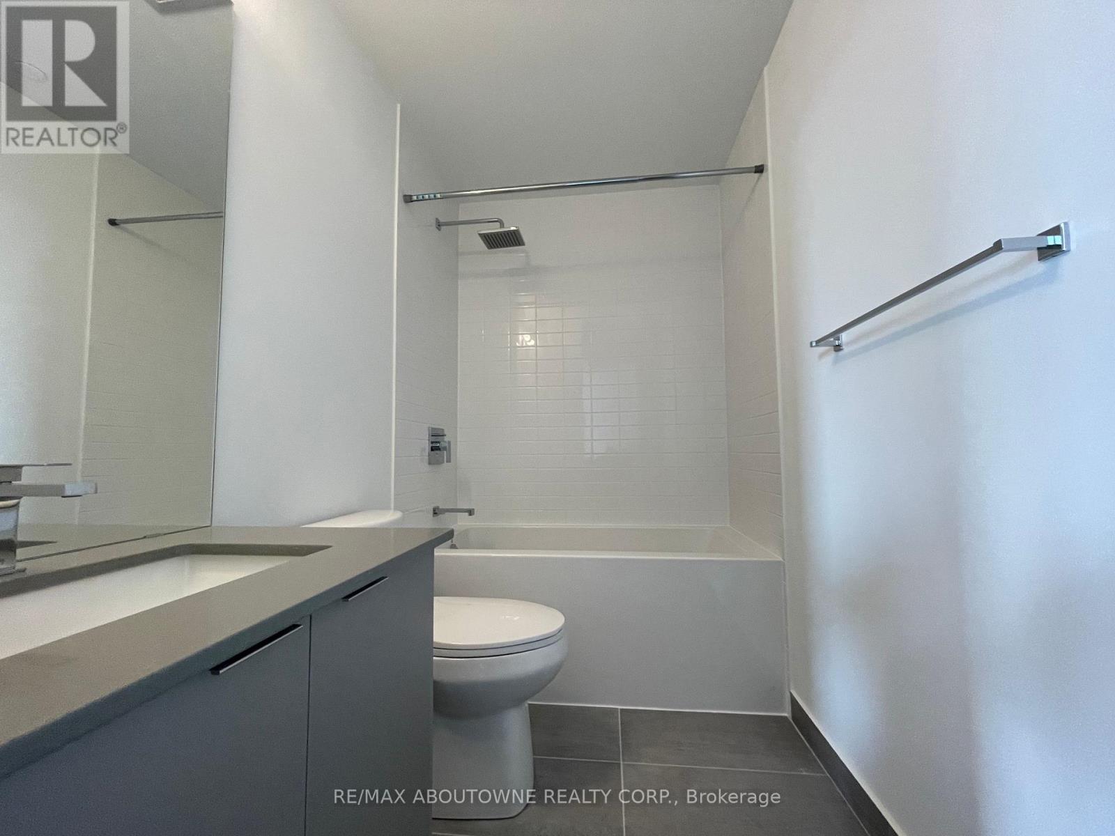 814 - 2489 Taunton Road, Oakville (Ro River Oaks), Ontario  L6H 3R9 - Photo 21 - W12935054