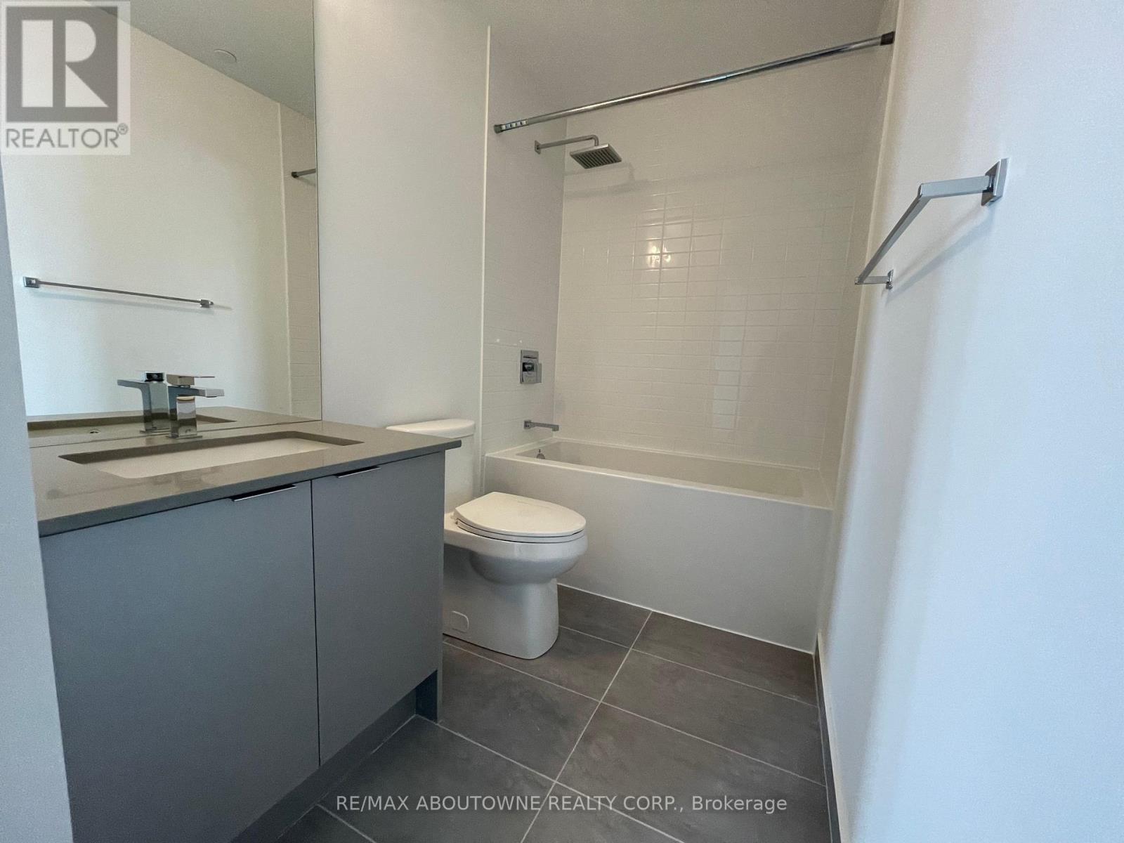 814 - 2489 Taunton Road, Oakville (Ro River Oaks), Ontario  L6H 3R9 - Photo 22 - W12935054