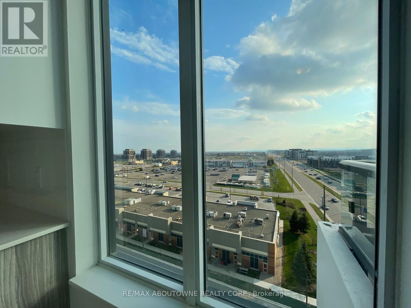 814 - 2489 Taunton Road, Oakville (Ro River Oaks), Ontario  L6H 3R9 - Photo 23 - W12935054