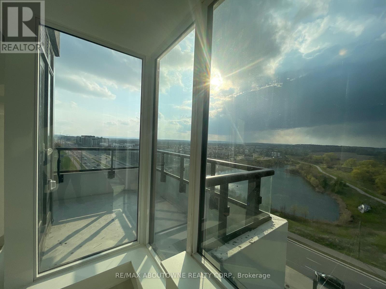 814 - 2489 Taunton Road, Oakville (Ro River Oaks), Ontario  L6H 3R9 - Photo 25 - W12935054