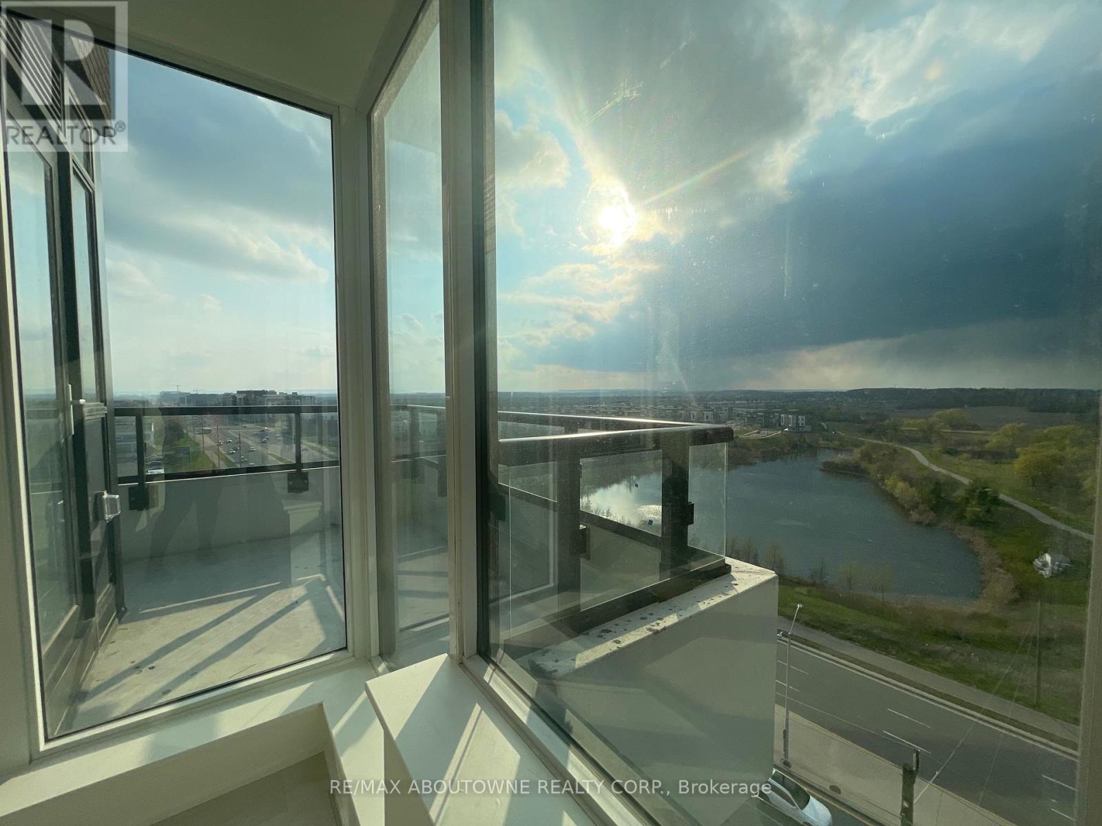 814 - 2489 Taunton Road, Oakville (Ro River Oaks), Ontario  L6H 3R9 - Photo 26 - W12935054