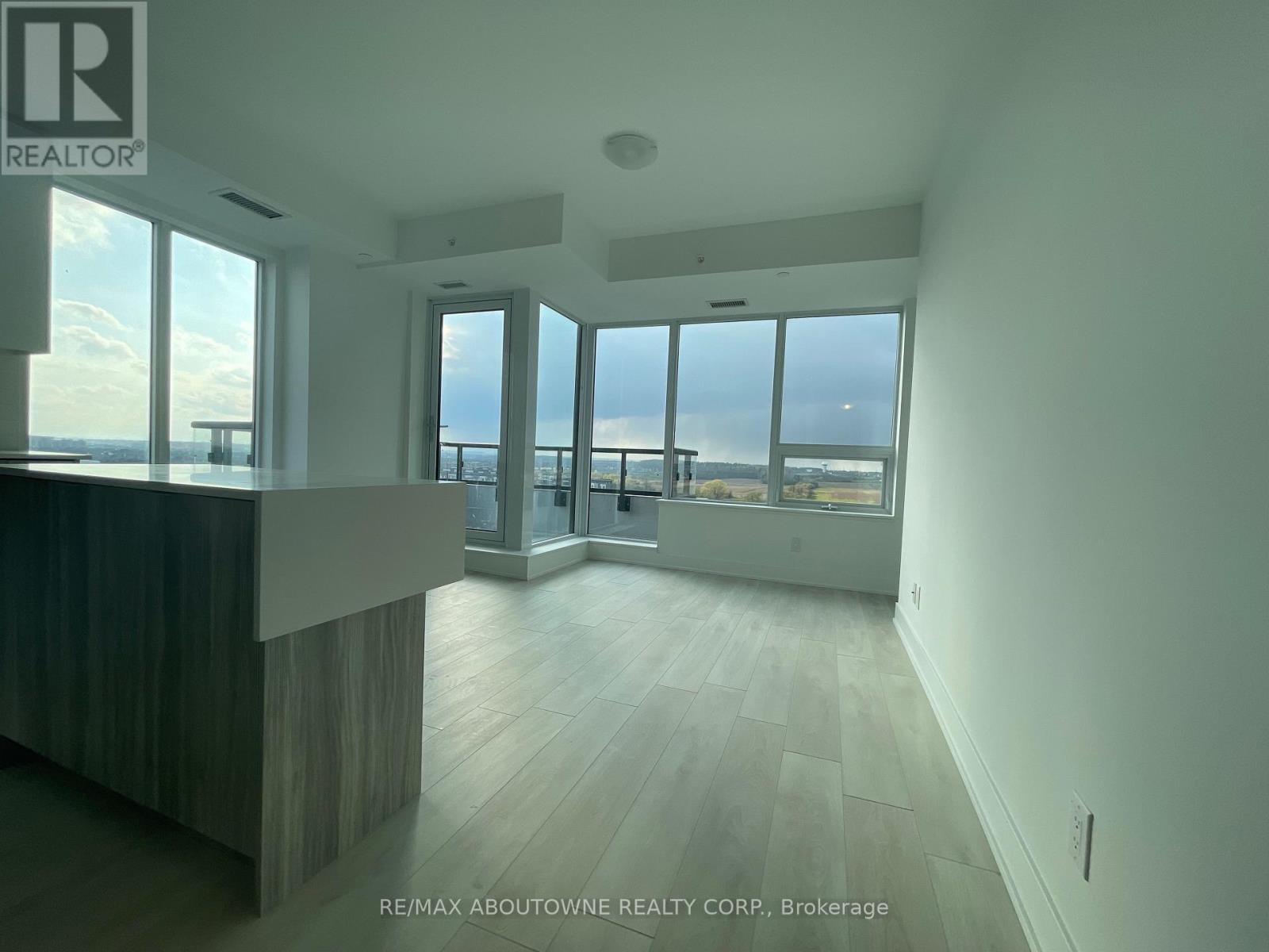 814 - 2489 Taunton Road, Oakville (Ro River Oaks), Ontario  L6H 3R9 - Photo 8 - W12935054