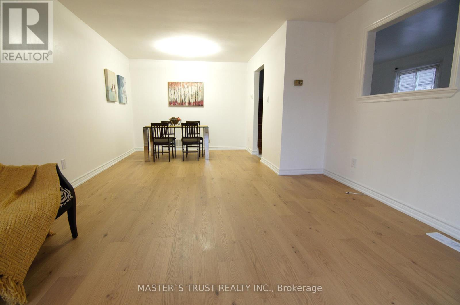 6411 Chaumont Crescent, Mississauga (Meadowvale), Ontario  L5N 2M7 - Photo 7 - W12935130