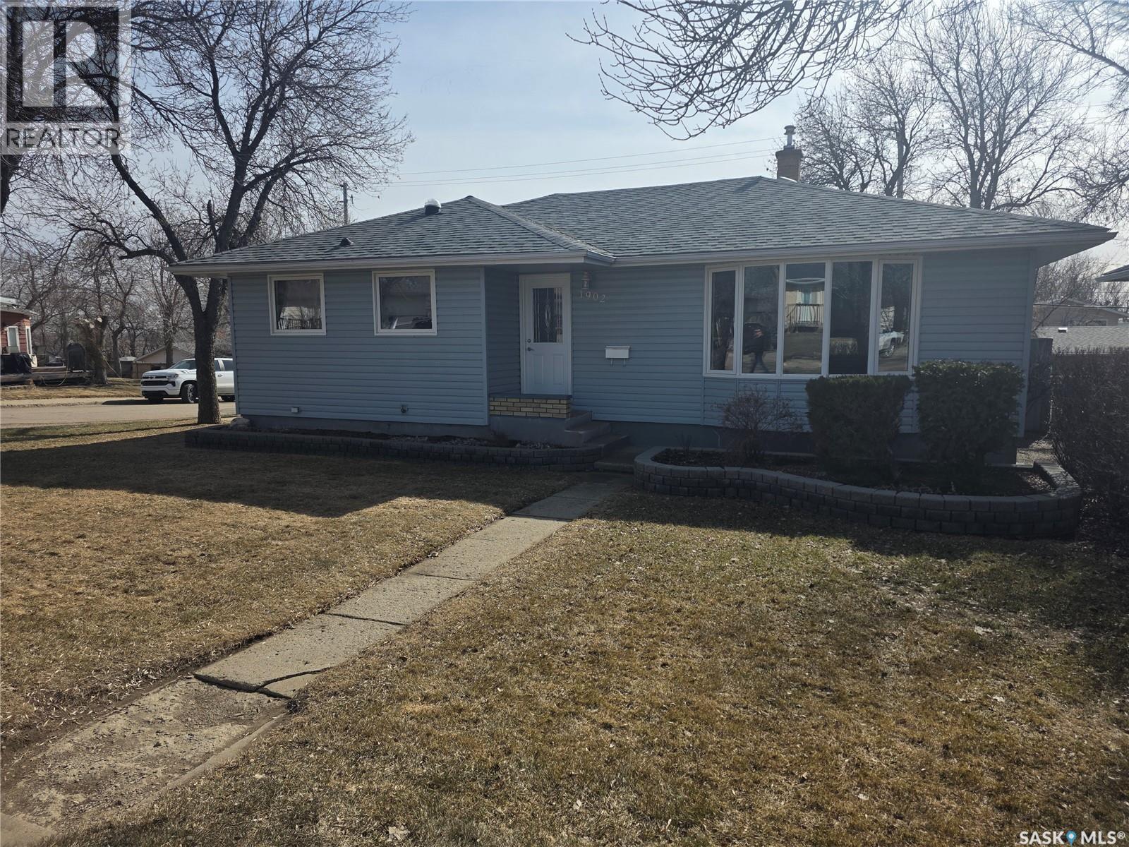 1902 1st STREET, estevan, Saskatchewan