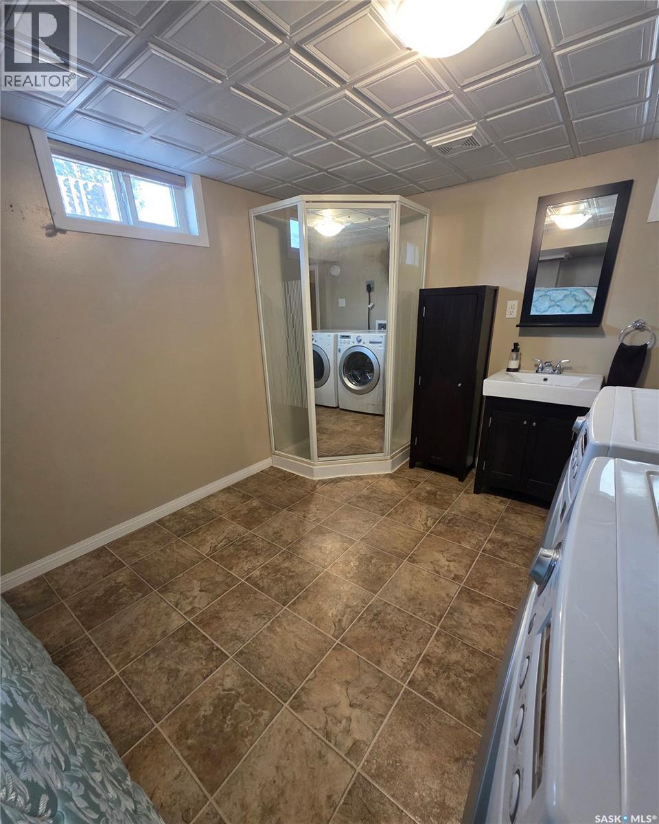 1902 1st Street, Estevan, Saskatchewan  S4A 0J1 - Photo 34 - SK031558