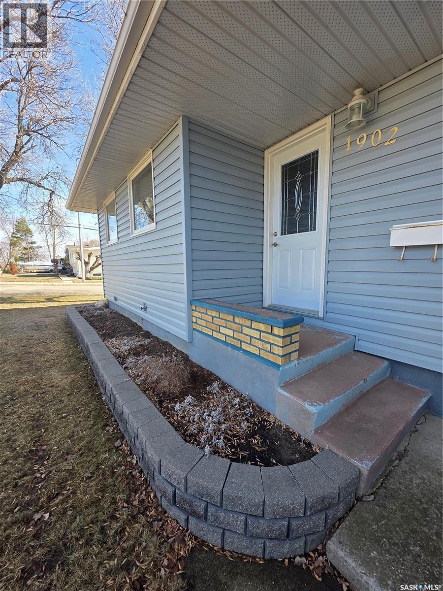 1902 1st Street, Estevan, Saskatchewan  S4A 0J1 - Photo 49 - SK031558