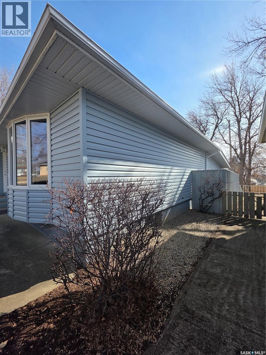 1902 1st Street, Estevan, Saskatchewan  S4A 0J1 - Photo 50 - SK031558