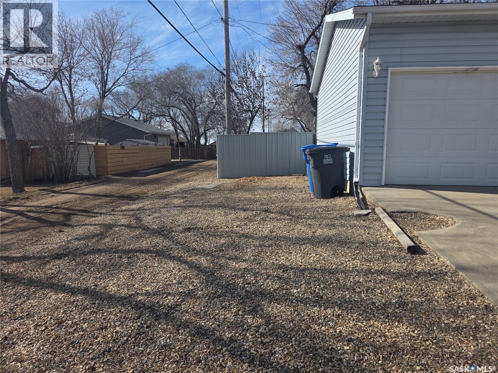 1902 1st Street, Estevan, Saskatchewan  S4A 0J1 - Photo 7 - SK031558