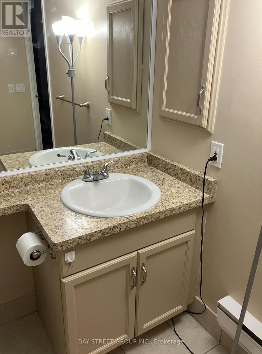 902 - 284 Bloor Street W, Toronto (Annex), Ontario  M5S 3B8 - Photo 6 - C12281058