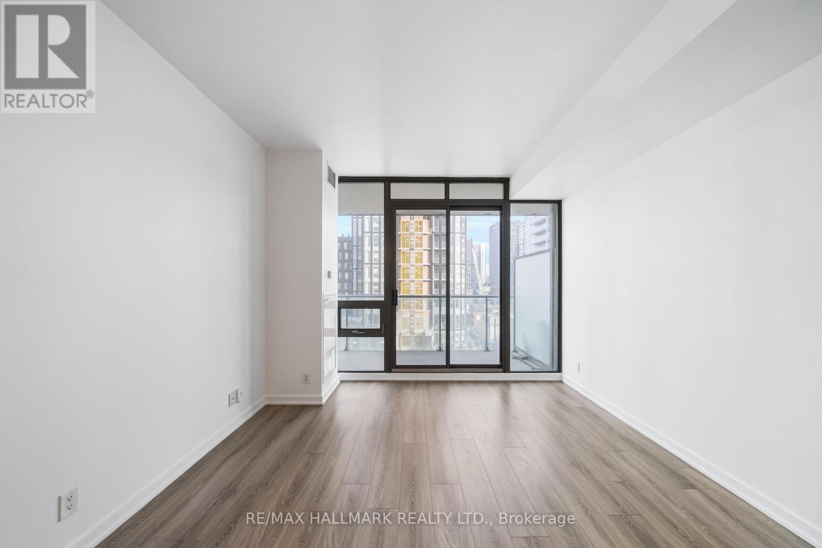 1105 - 33 Lombard Street, Toronto, Ontario  M5C 3H8 - Photo 9 - C12928794