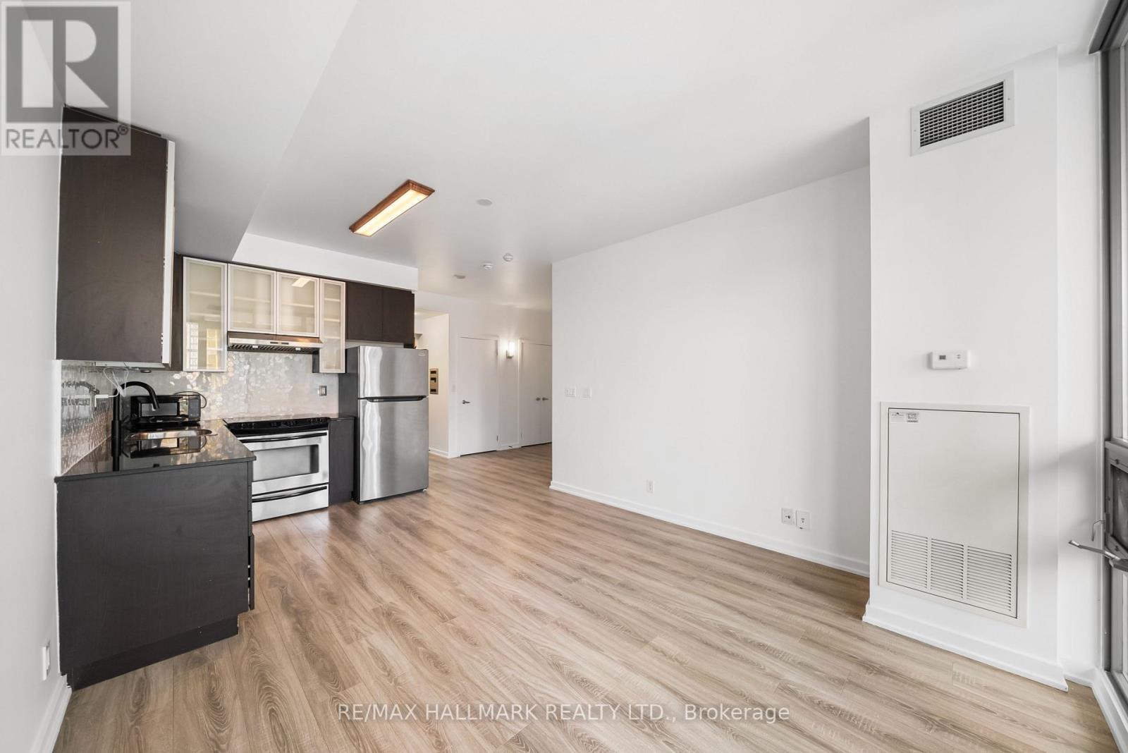 1105 - 33 Lombard Street, Toronto, Ontario  M5C 3H8 - Photo 8 - C12928794