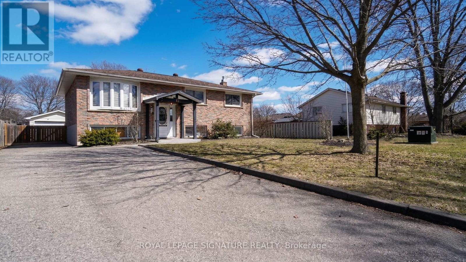 15 Douglas Avenue, Norfolk, Ontario  N3Y 4Z1 - Photo 4 - X12935024