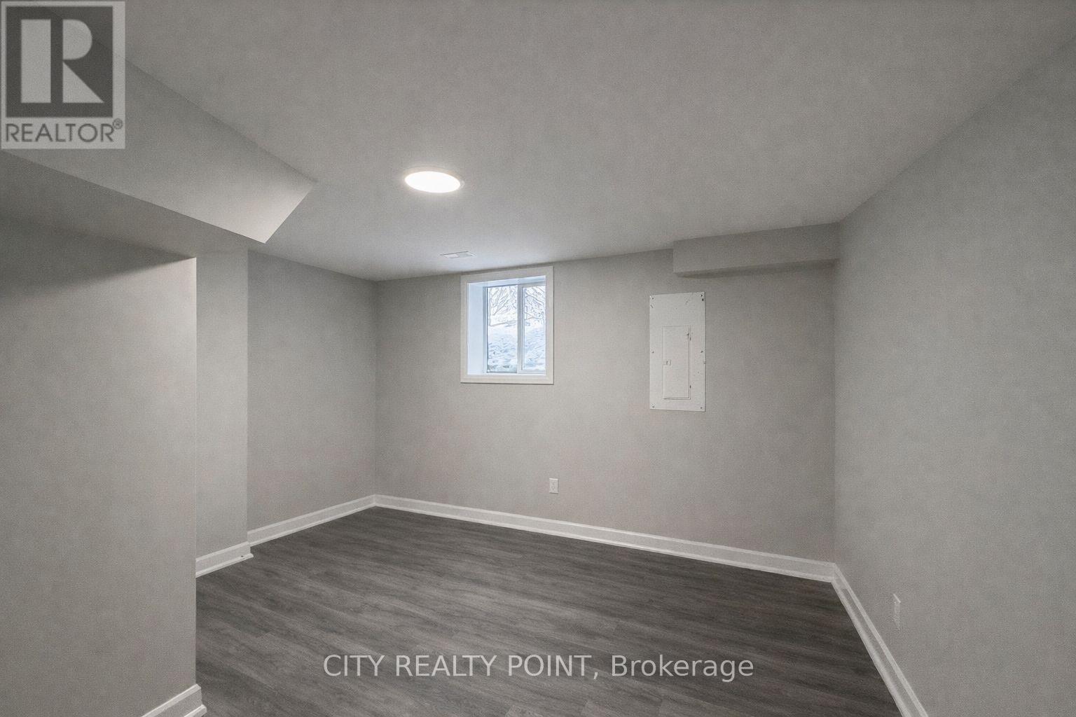 Unit 1 - 131 Camelia Avenue, Ottawa, Ontario  K1K 2X5 - Photo 6 - X12935110