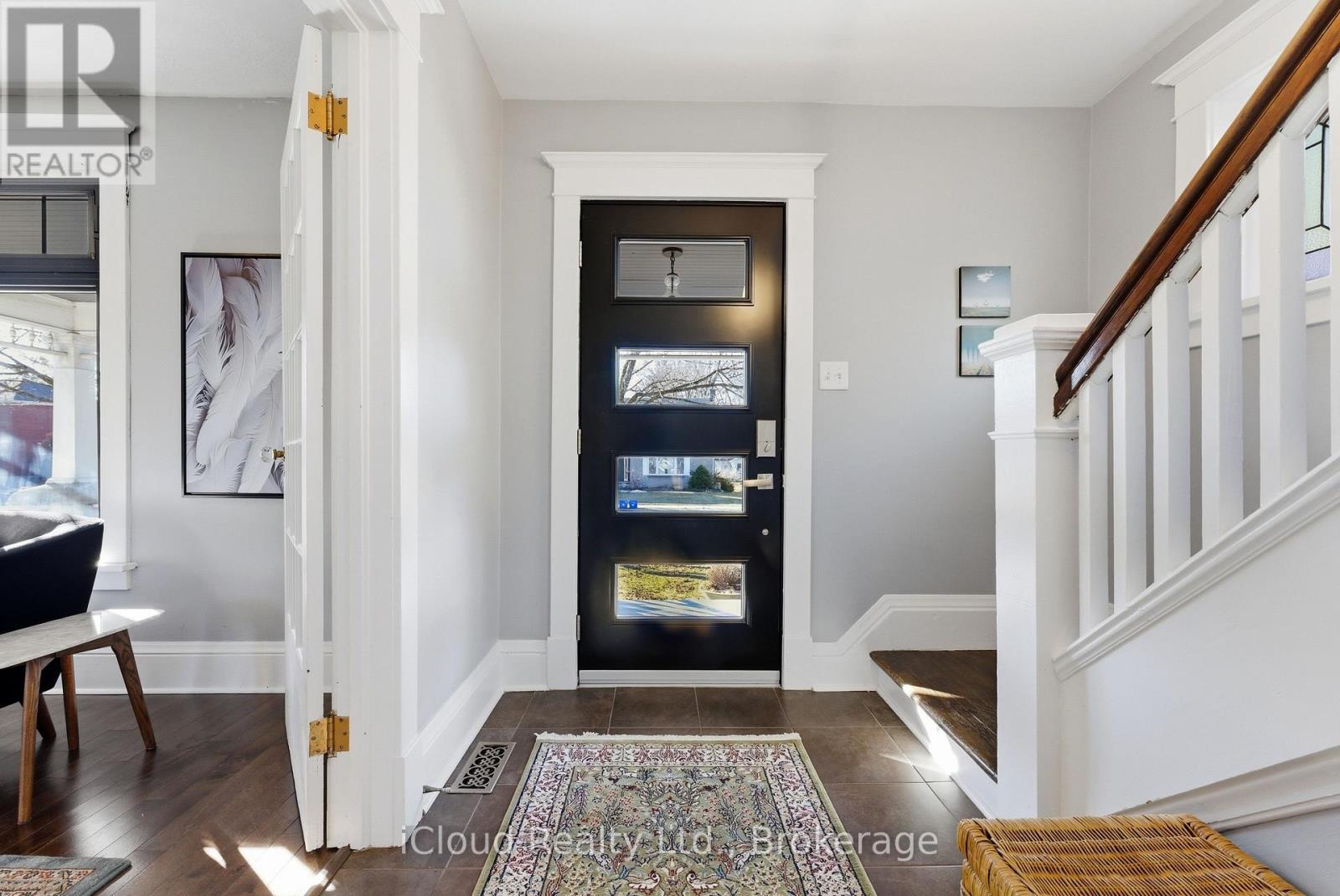 302 Bridge Street E, Belleville (Belleville Ward), Ontario  K8N 1P6 - Photo 8 - X12935146