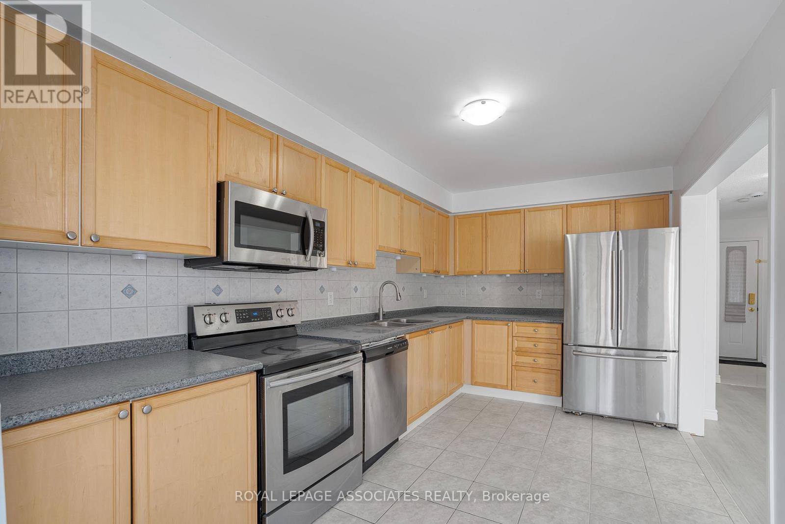 25 Cranston Avenue, Ajax (Northeast Ajax), Ontario  L1Z 2B5 - Photo 7 - E12934934