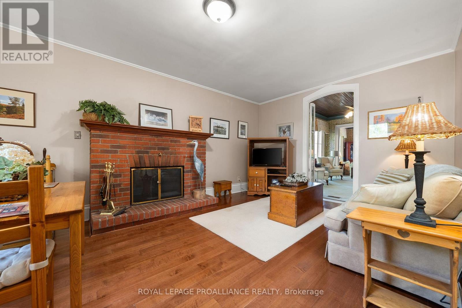 103 Bridge Street, Prince Edward County, Ontario  K0K 2T0 - Photo 13 - X12440538