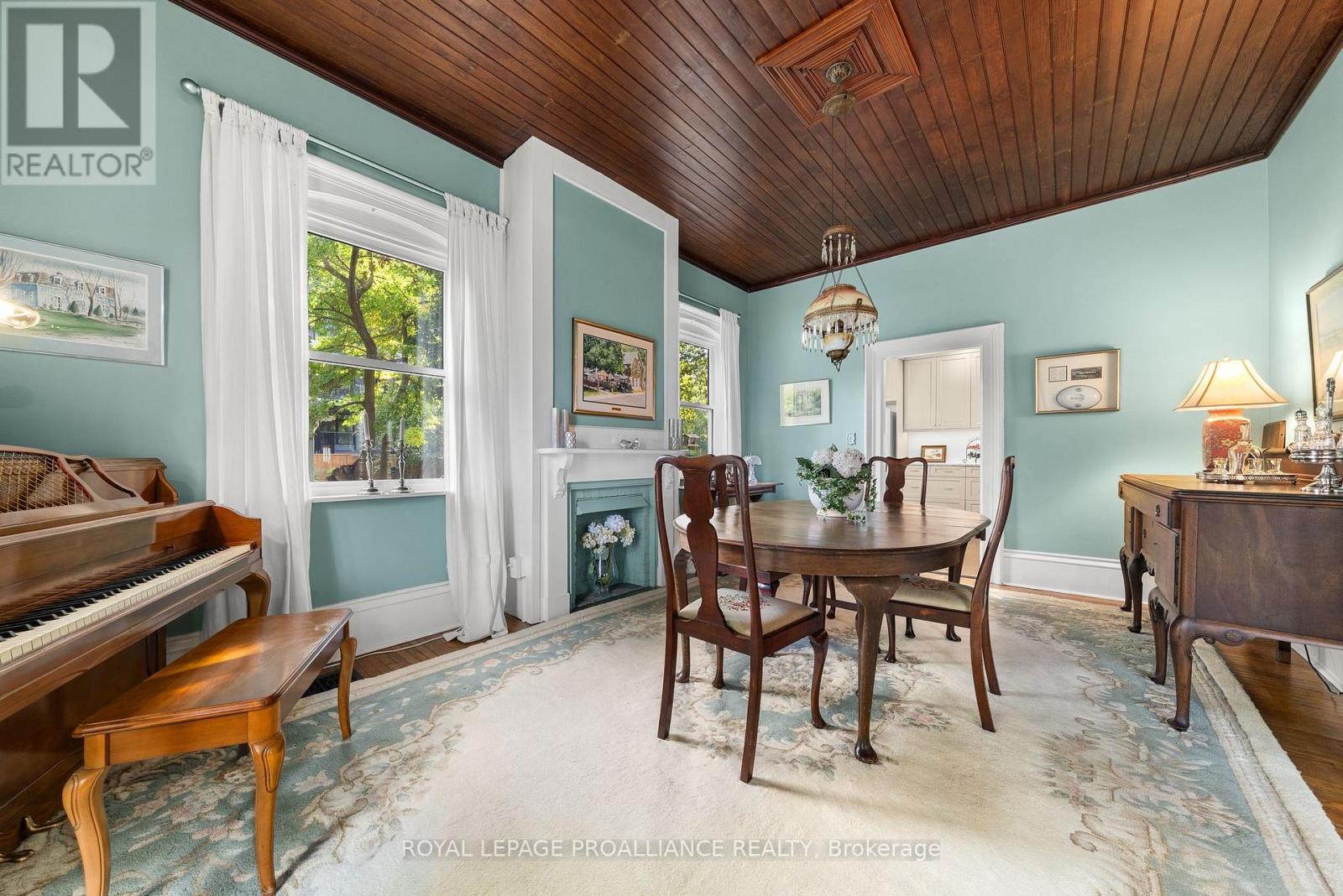 103 Bridge Street, Prince Edward County, Ontario  K0K 2T0 - Photo 10 - X12440538